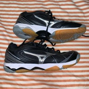 Mizuno Wave volleyball shoes 🏐 2 for $25
